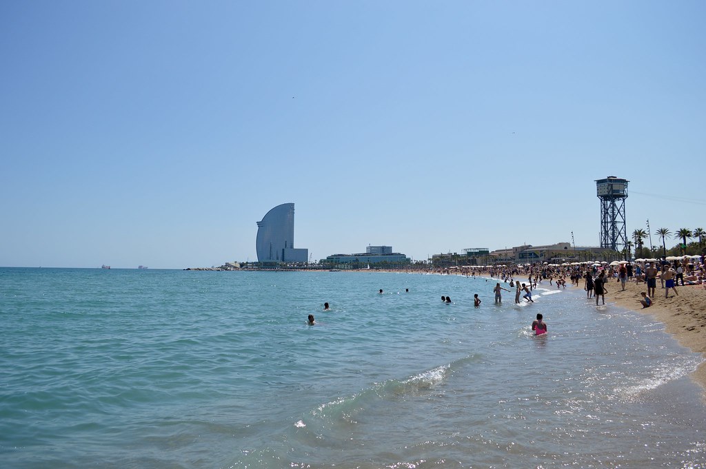 La playa de la Barceloneta, la playa urbana de Barcelona.