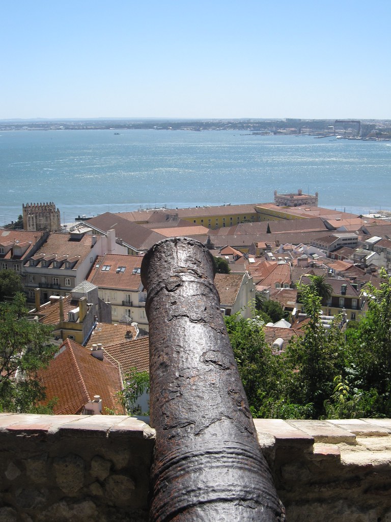 El Castillo de San Jorge, en la cima de Lisboa sobre Alfama.